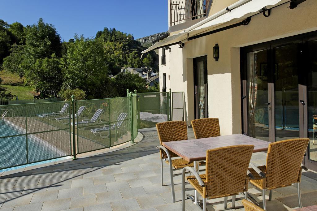 Logis Hotel Restaurant Le Mont Aigoual Meyrueis Eksteriør bilde