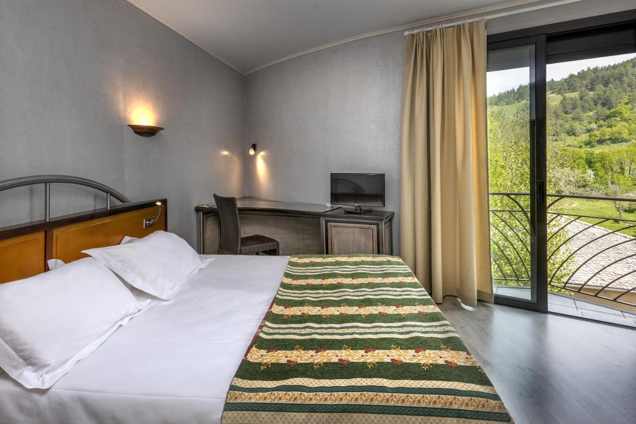 Logis Hotel Restaurant Le Mont Aigoual Meyrueis Eksteriør bilde