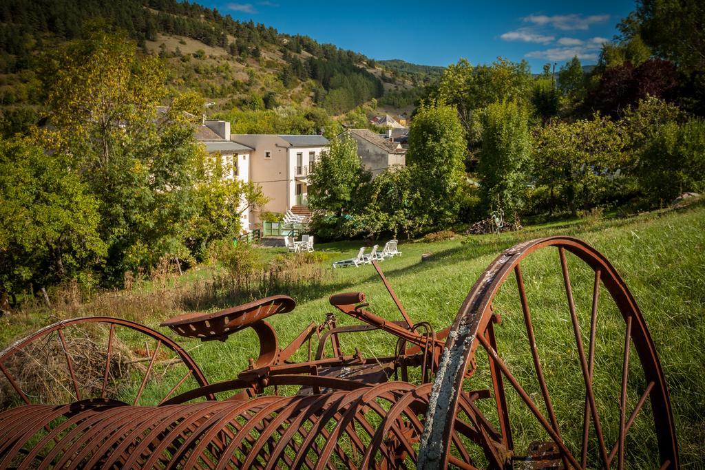 Logis Hotel Restaurant Le Mont Aigoual Meyrueis Eksteriør bilde