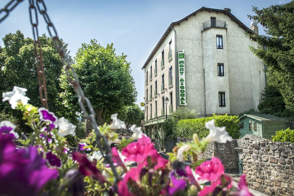 Logis Hotel Restaurant Le Mont Aigoual Meyrueis Eksteriør bilde